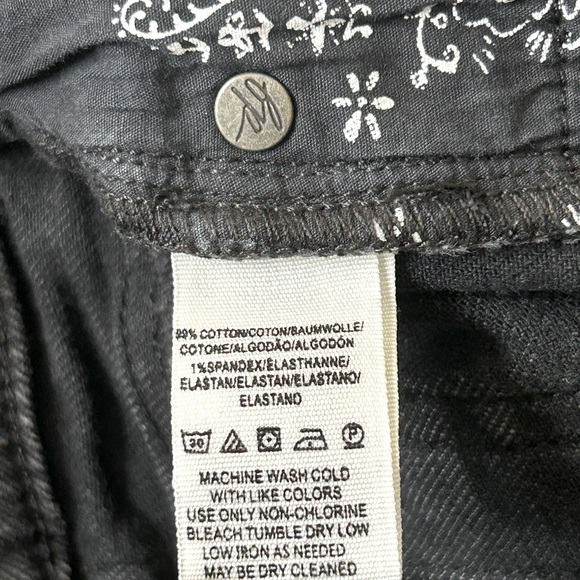 We The Free Distressed Hem Mid Rise. Shorts In Black Ash Size 27 - Picture 9 of 9